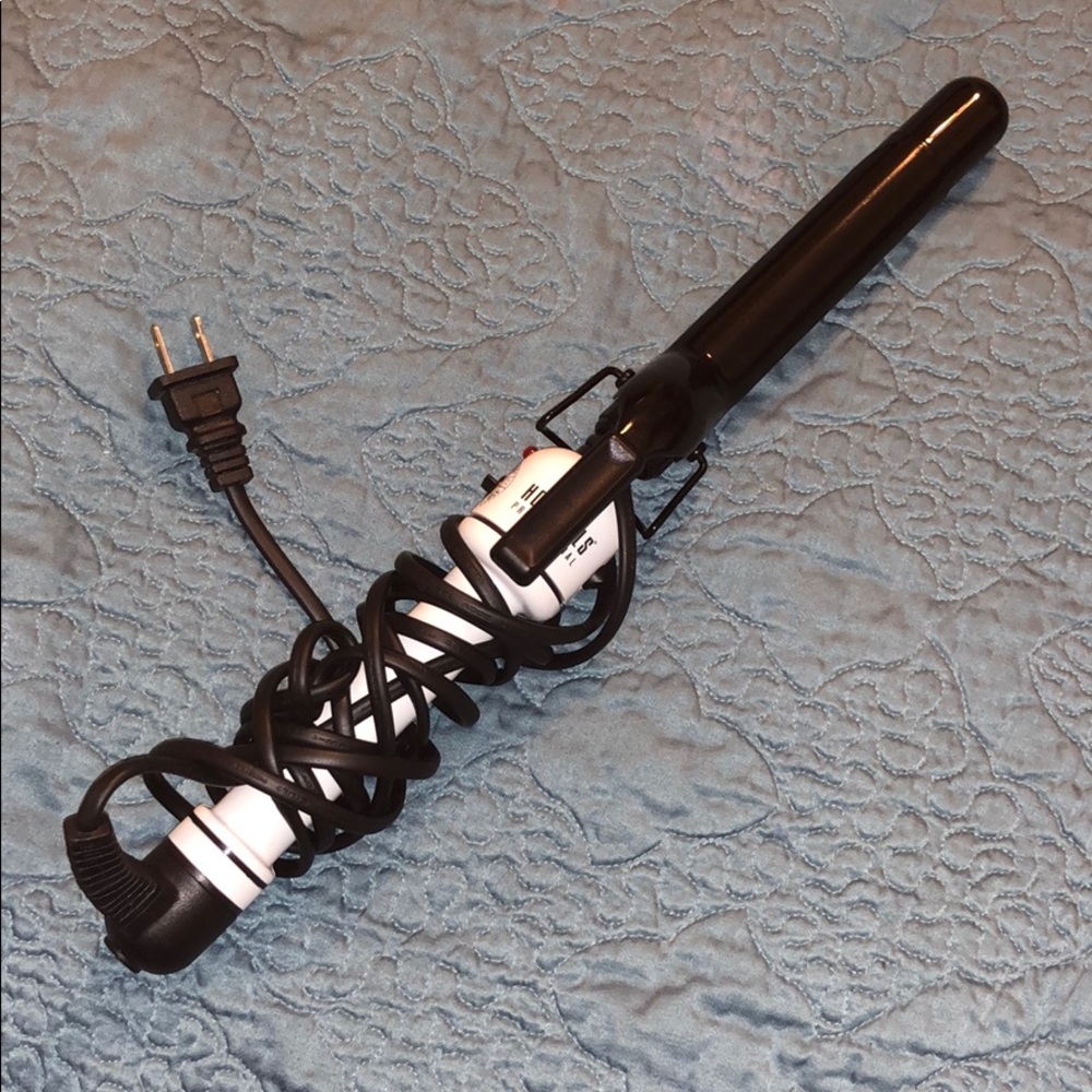 Lightly Used Hot Tools Professional curling iron